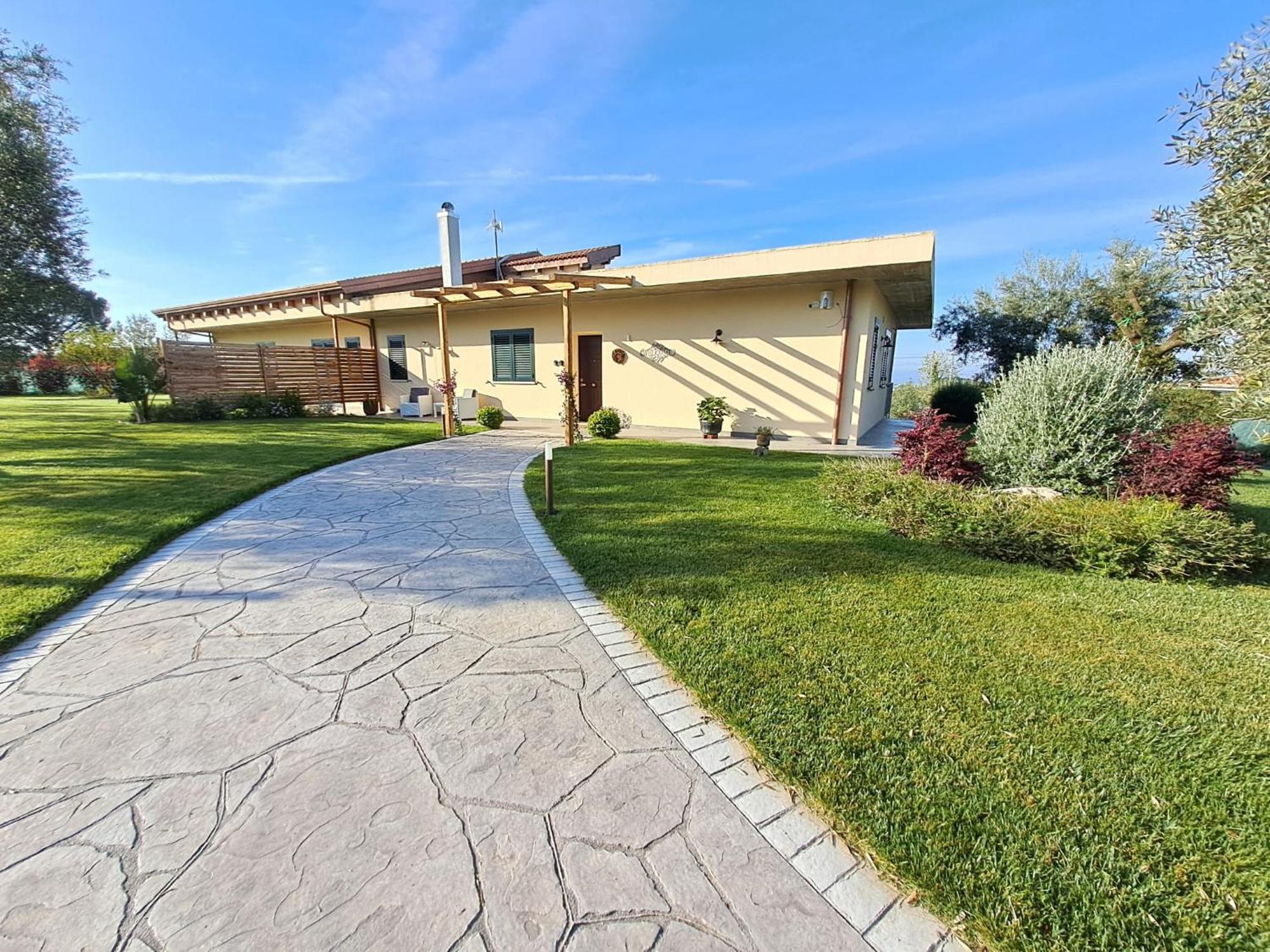 Bed and Breakfast La Campagna Di Peppe E Tullia Formia Exterior foto